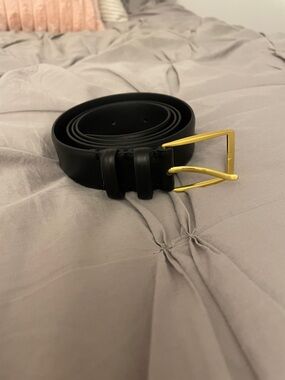 COS women’s Leather Belt with Gold Buckle 100% leather made it Italy